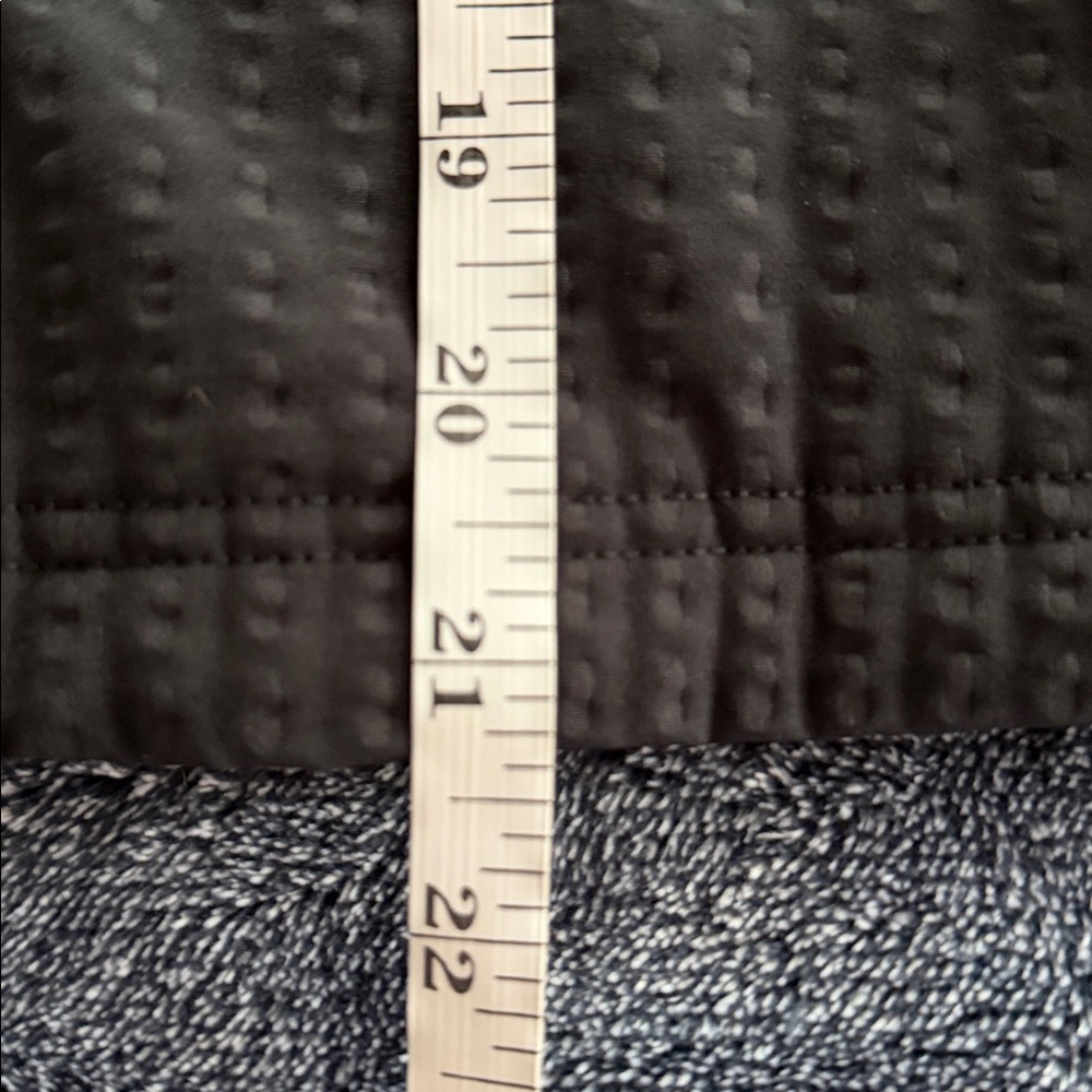 NWOT Lululemon Water-Repellent Fleece Hiking Vest Black - Picture 9 of 9